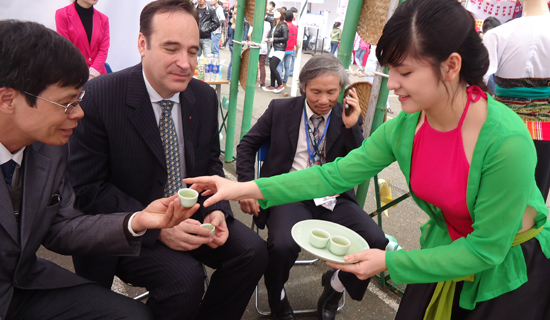 nghệ thuật mời uống trà